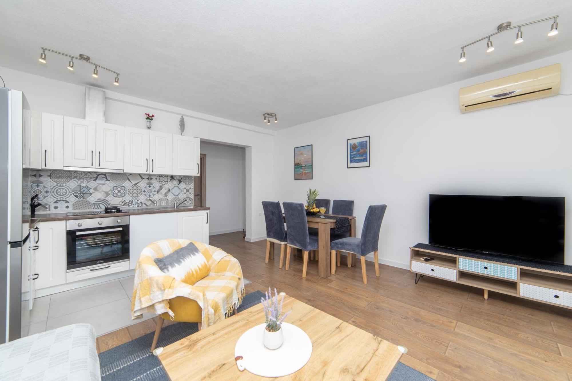 Ferdo Apartment *