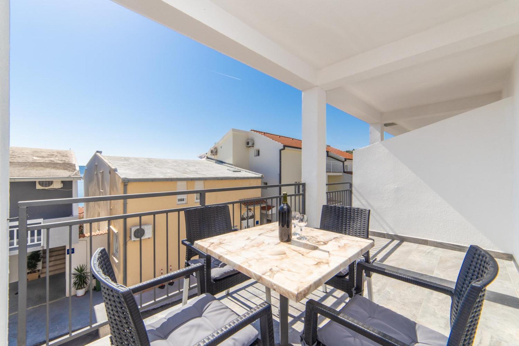 Ferdo Apartment *
